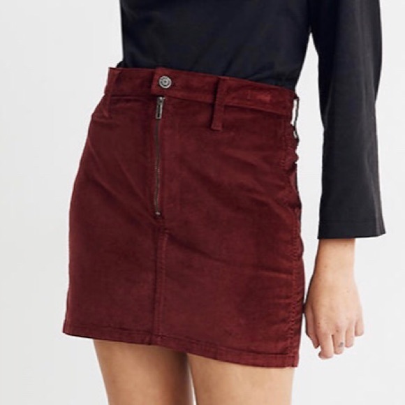 Madewell Dresses & Skirts - Madewell Stretch Velveteen Zip Mini Skirt NWT